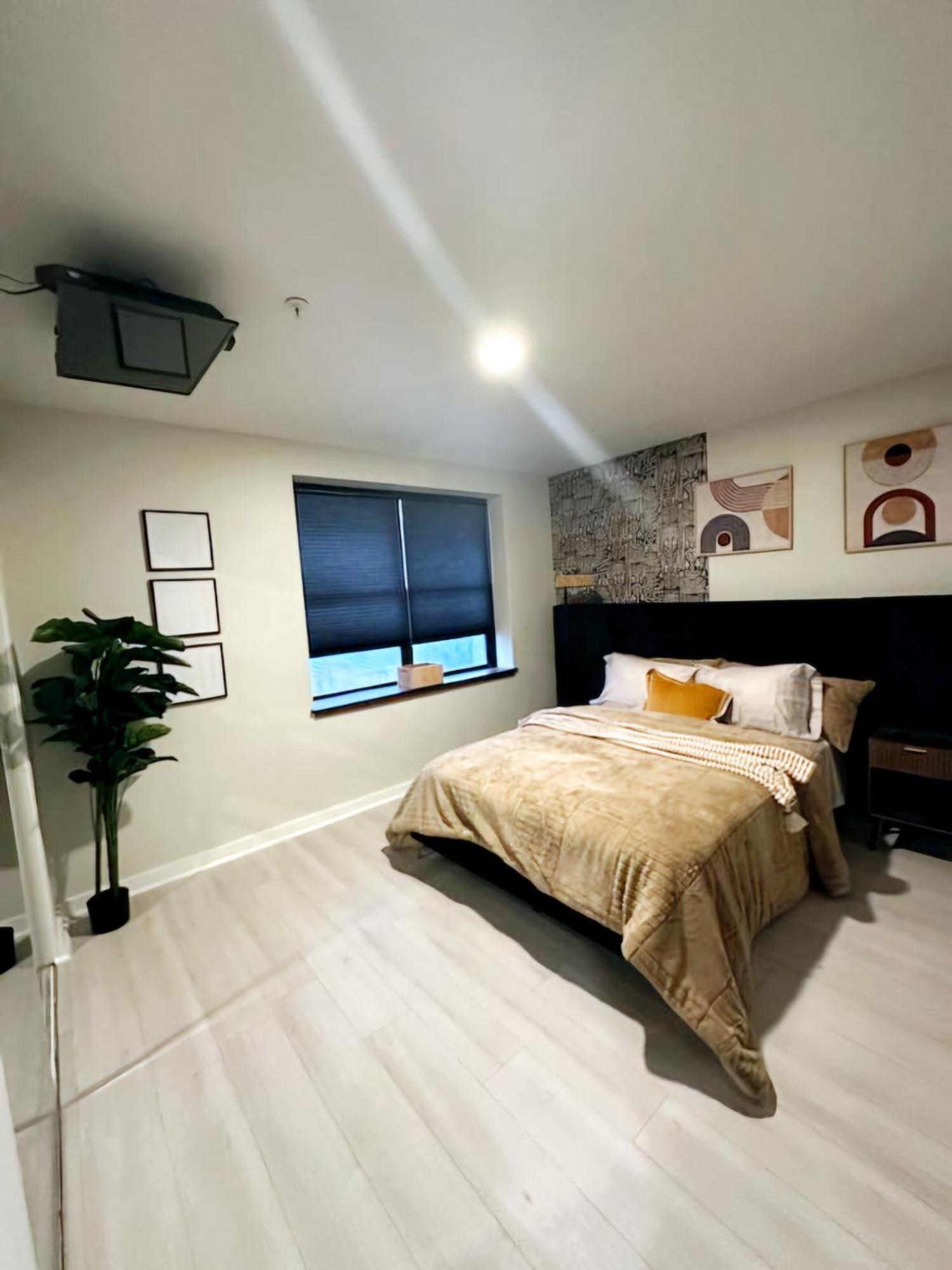 Contemporary Downtown Condo Jacksonville Exterior photo